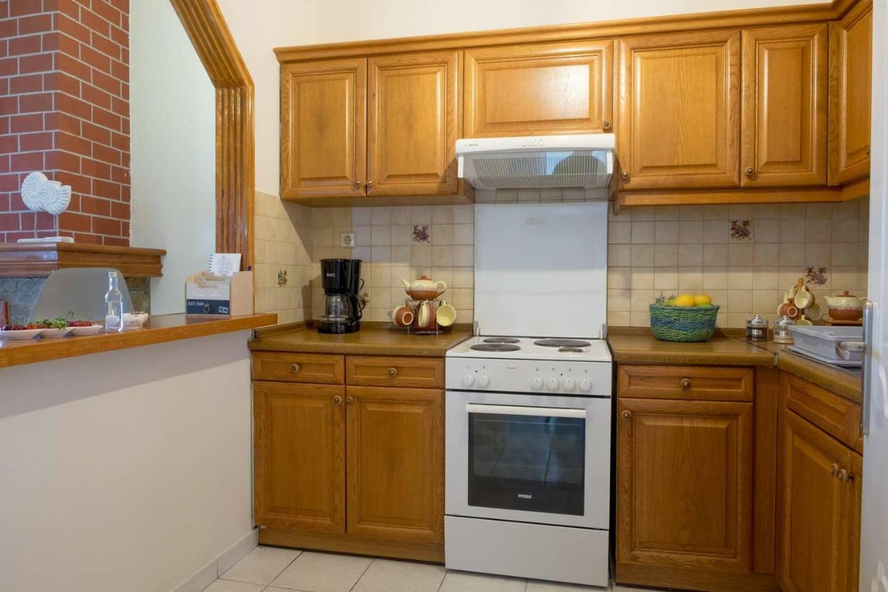 Apartmán Thea Istron Exteriér fotografie